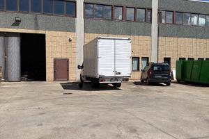 Capannone 500 mq con piazzale - Garbagnate Mil