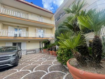 VILLA A SCHIERA A MUGNANO DI NAPOLI