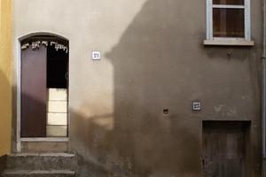 Bilocale su due livelli da ristrutturare