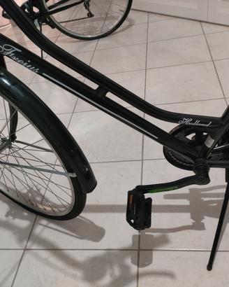  Coppia biciclette uomo donna