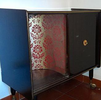 Mobiletto da liquore