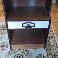 R e g a l o      comodino con cassetto