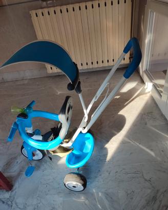 triciclo con maniglia