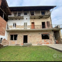 Cascina, rustico e terreno: centro Veruno