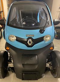 Renault Twizy 45 adatta dai 14 anni in su