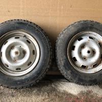 Coppia di cerchi 13 con gomme chiodate