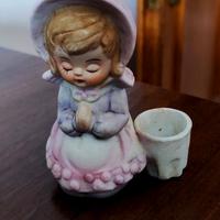 statuina a forma di bambina porta candela vintage 