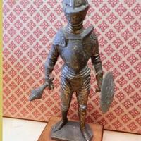 coppia di soldatini armatura in metallo