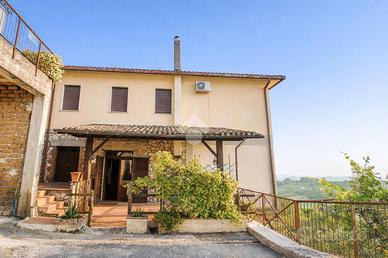 CASA SEMINDIPENDENTE A CASPERIA
