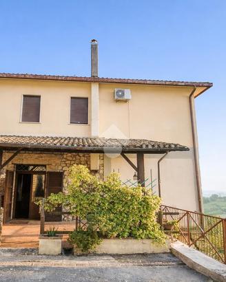 CASA SEMINDIPENDENTE A CASPERIA