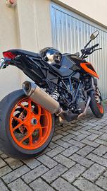 KTM 1290 anno 2020 con 16000 km