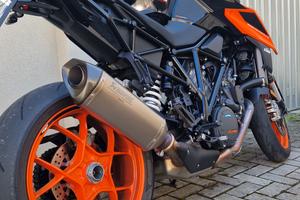 KTM 1290 anno 2020 con 16000 km
