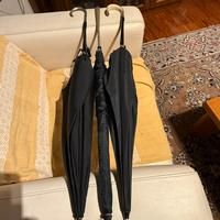 Collezione di vecchi ombrelli da signora