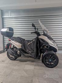 Piaggio MP3 300 Sport 2025-5000 km-accessoriato