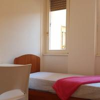 Stanza singola per matricole universitarie da sett