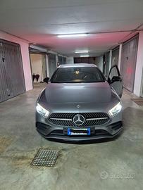 Mercedes Benz A 200d AMG line