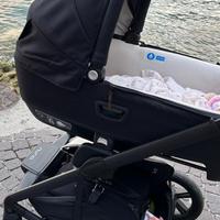 Passeggino e navicella nuna