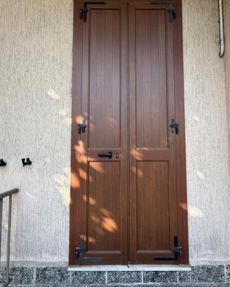 Persiane in alluminio effetto legno (17 infissi)