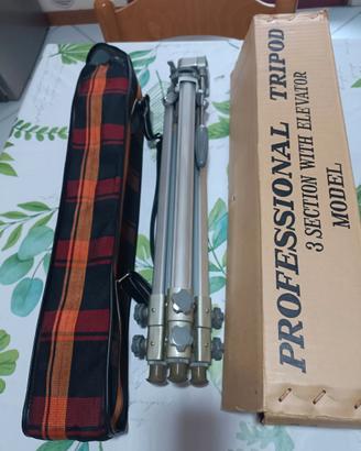 Treppiede per macchina fotografica