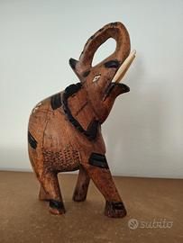 elefante in legno 