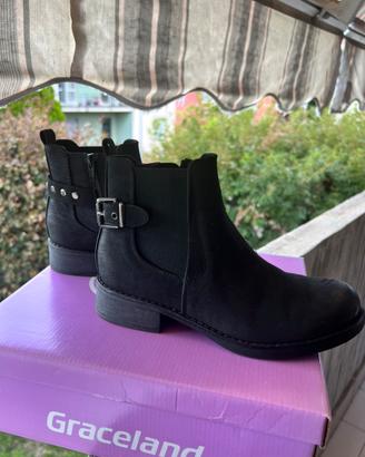 Stivaletto nero