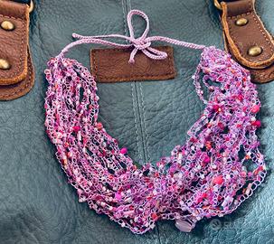 Collana fatta a mano di perline