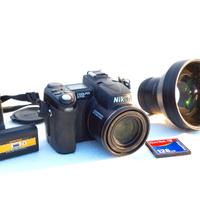 Nikon Coolpix 8700 con grandangolo WC-E80