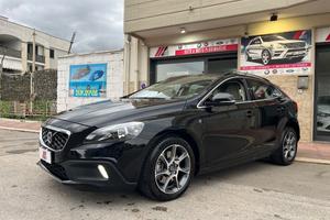VOLVO V40 Cross Country D2 Volvo Ocean Race