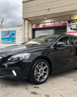 VOLVO V40 Cross Country D2 Volvo Ocean Race
