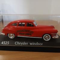 4525 Chrysler windsor rossa