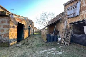 4 LOCALI A ORIOLO ROMANO