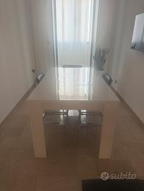 Tavolo cucina/sala da pranzo