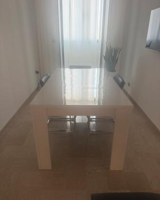 Tavolo cucina/sala da pranzo