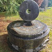 Macina/ mulino in pietra 