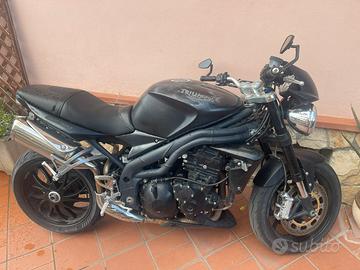 Triumph speed triple