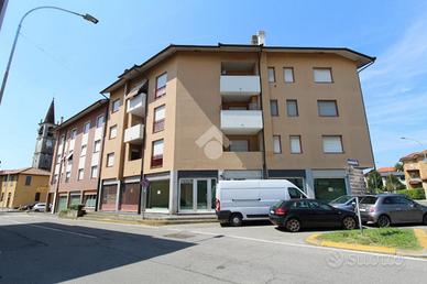 4 LOCALI A CARNATE