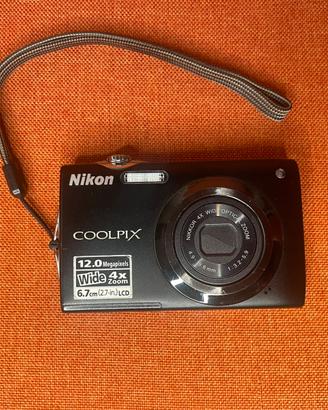 Nikon Coolpix S3000 - PER RICAMBI NON FUNZIONANTE