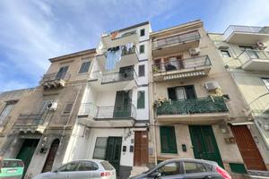 3 LOCALI A PALERMO
