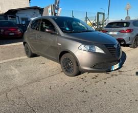 Lancia Ypsilon 1.2 69 CV 5 porte Silver