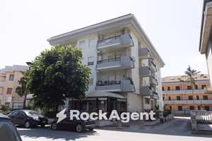 Appartamento di 80 m² con 3 locali a Alba Adriatic