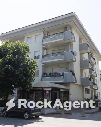 Appartamento di 80 m² con 3 locali a Alba Adriatic