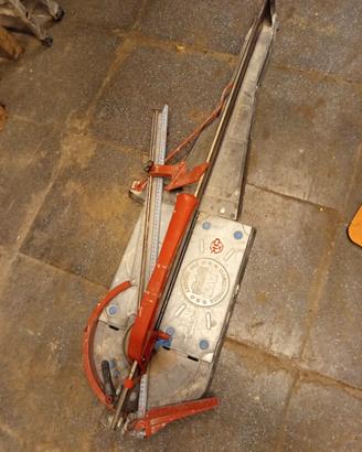 taglia mattonelle marca MONTOLIT
