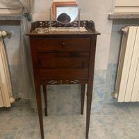 Mobiletto con cassetto