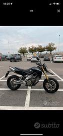 Aprilia Dorsoduro 750