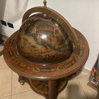 Mappamondo bar con rotelle vintage