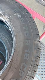 n.4 gomme  furgone/camper continental  225 75 R16