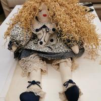 Bambola Vintage costruita artinagialmente