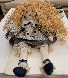 Bambola Vintage costruita artinagialmente