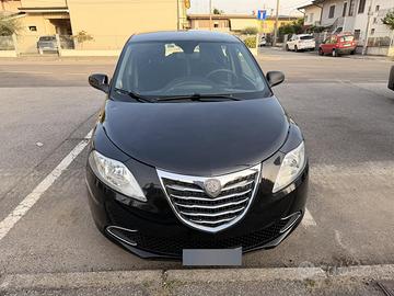 Lancia Ypsilon 1.2 69 CV (2014)