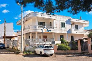 Due Abitazioni ad Alezio Indipendenti con giardino